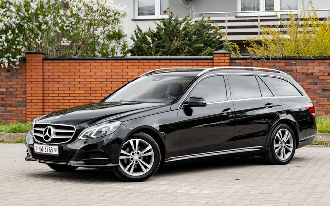 Mercedes-Benz Klasa E cena 62900 przebieg: 208000, rok produkcji 2013 z Warszawa małe 667